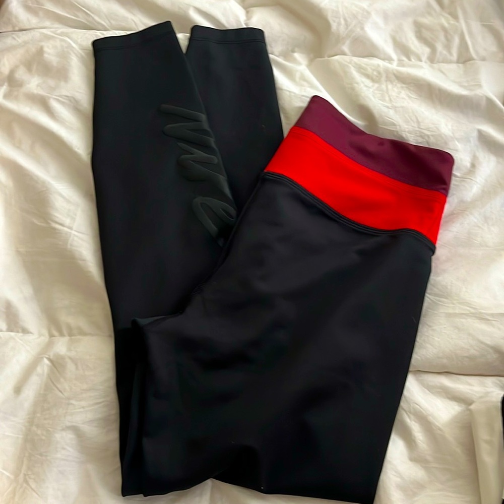 Like new Nike size small, dry fit yoga pants
